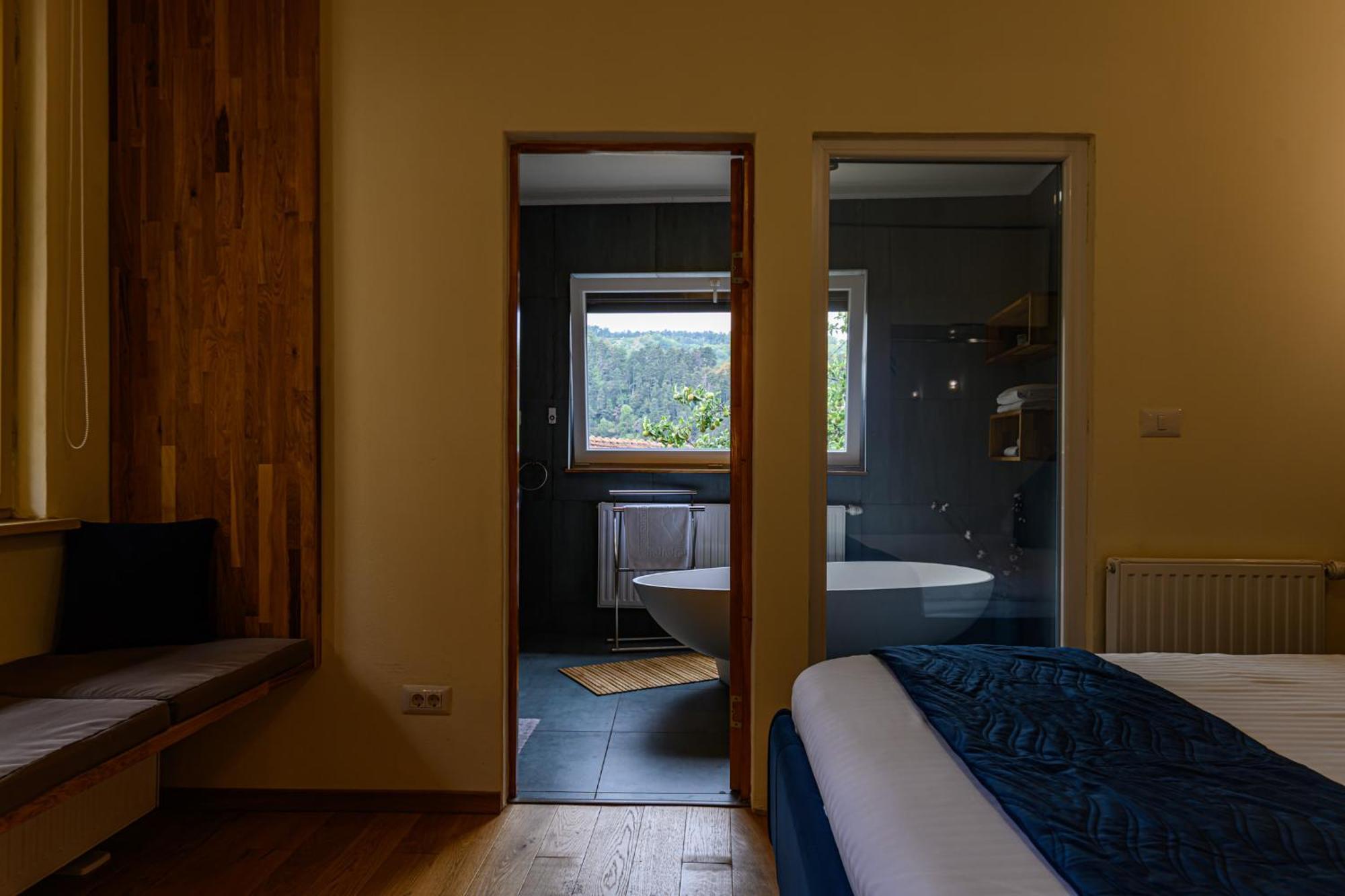 Lagom - Hot Tub Hideout Braşov Esterno foto